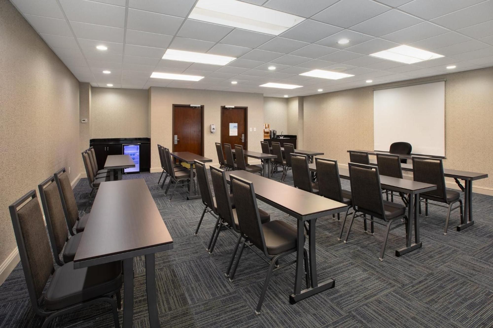 Holiday Inn Express & Suites I-26 & Us 29 At Westgate Mall By Ihg Spartanburg Bagian luar foto