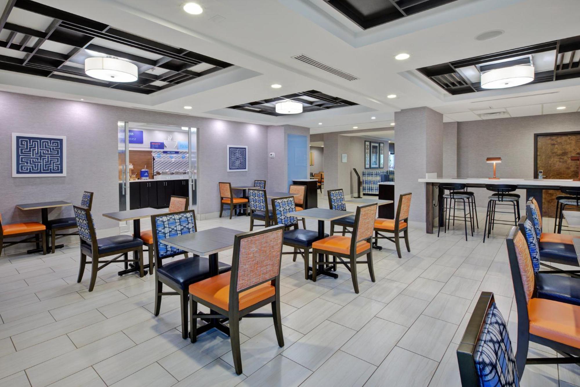 Holiday Inn Express & Suites I-26 & Us 29 At Westgate Mall By Ihg Spartanburg Bagian luar foto