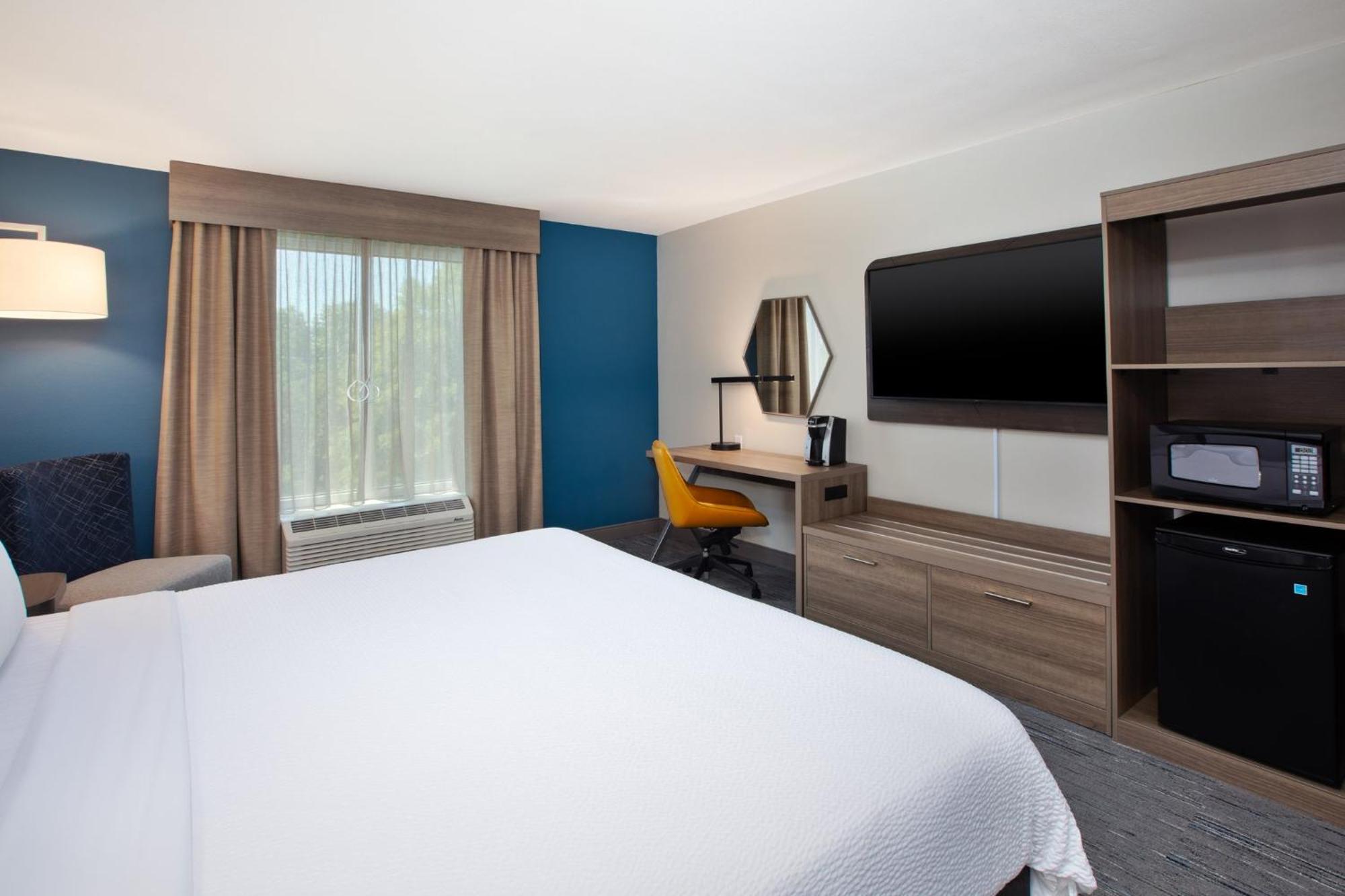 Holiday Inn Express & Suites I-26 & Us 29 At Westgate Mall By Ihg Spartanburg Bagian luar foto