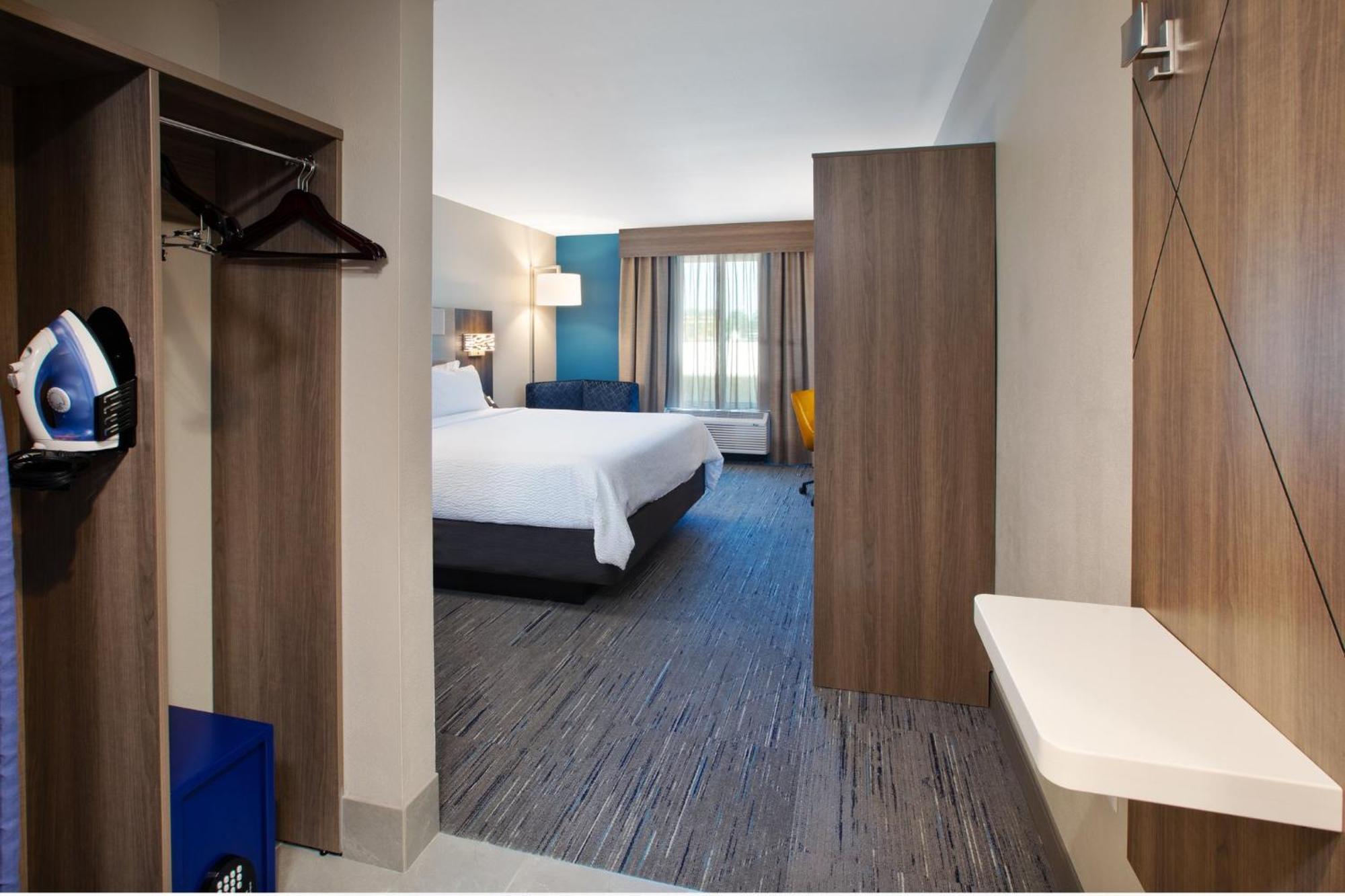 Holiday Inn Express & Suites I-26 & Us 29 At Westgate Mall By Ihg Spartanburg Bagian luar foto